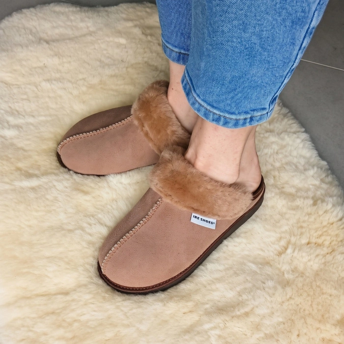 Kapcie damskie IRE SHOES ze skóry owczej naturalny kożuch futro ciepłe ręcznie szyte r. 37