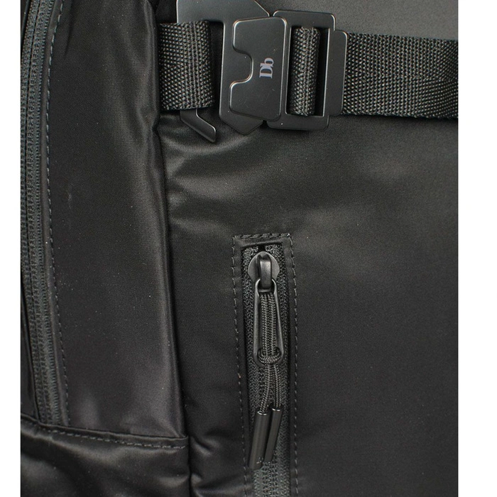 Plecak unisex Douchebags The Varldsvan 17L miejski sportowy czarny